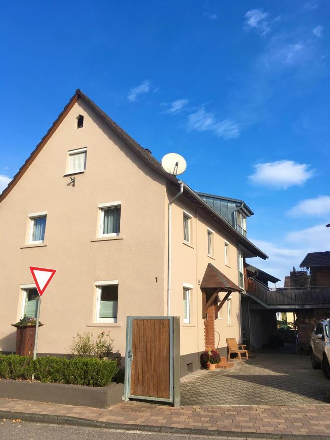 Entzueckende Traumwohnung - Nur 5Min Vom Europa-Park! Rheinhausen Exterior foto